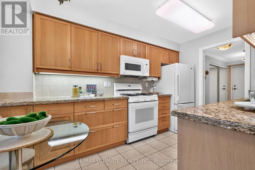 1605 - 265 Ridley Boulevard — photo 14 of 35