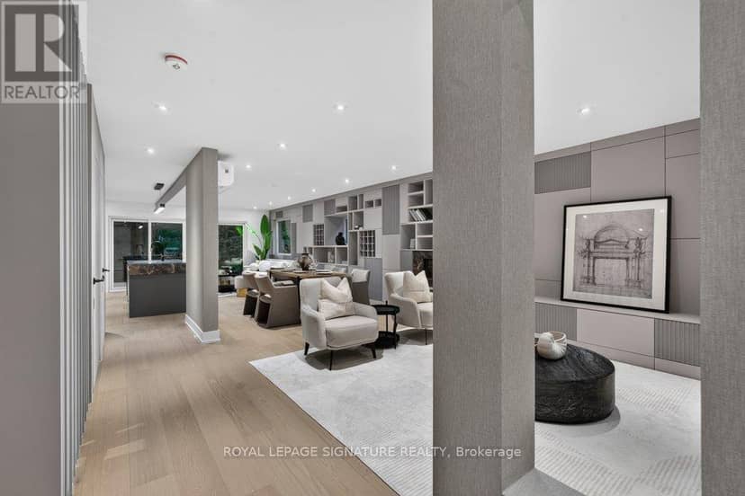 217 Chaplin Crescent, Toronto, photo 4