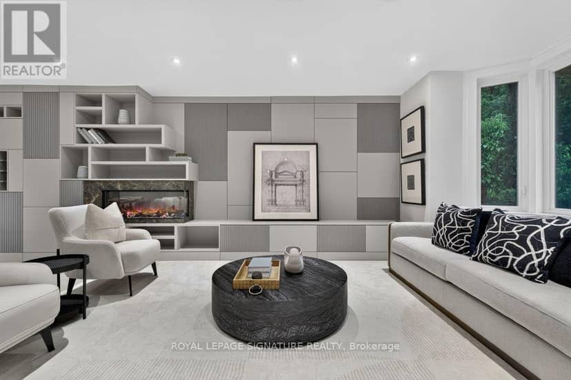 217 Chaplin Crescent, Toronto, photo 5