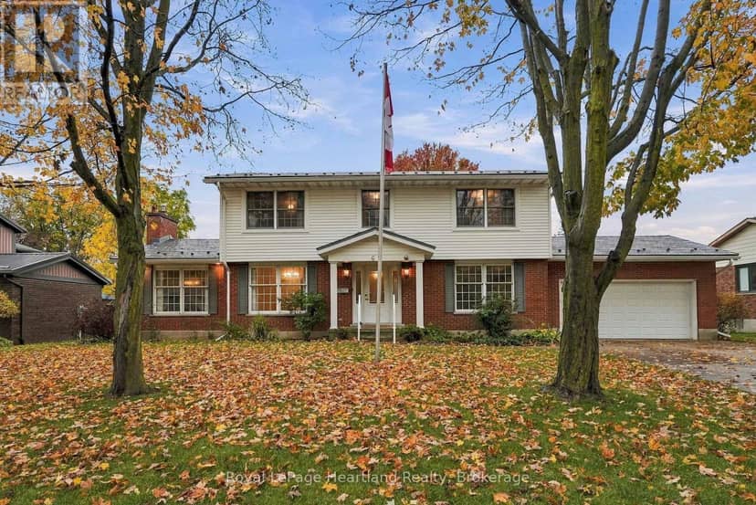 62 King Street N, Minto