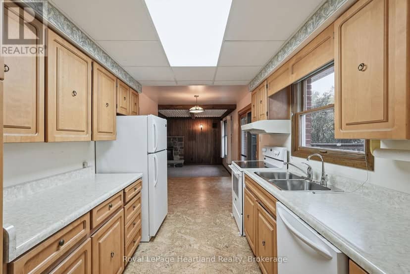62 King Street N — photo 12 of 40