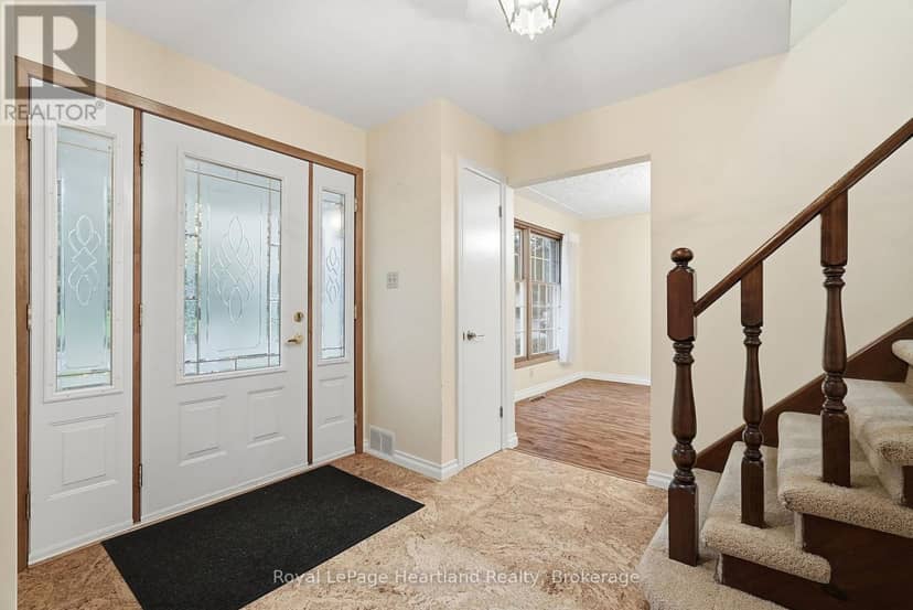 62 King Street N, Minto, photo 5