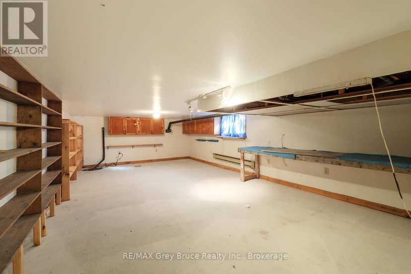 26 Maple Golf Crescent — photo 26 of 32
