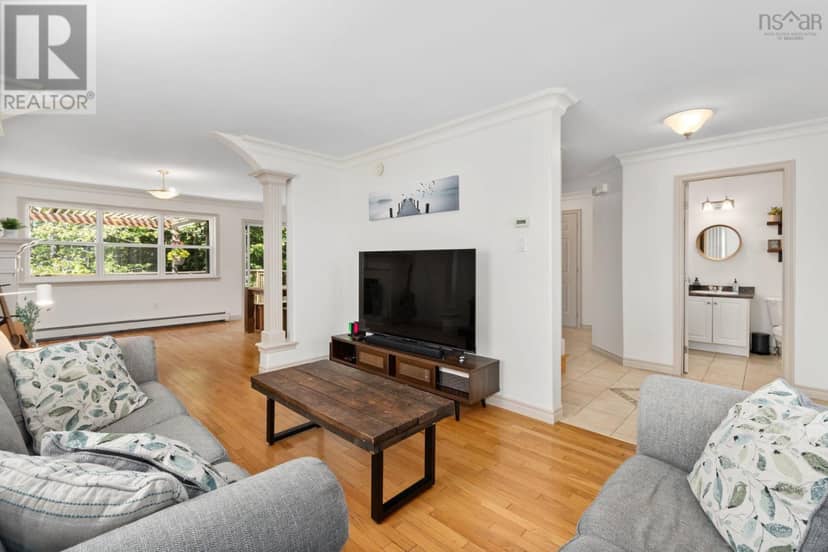 110 Sawmill Crescent — photo 5 of 40