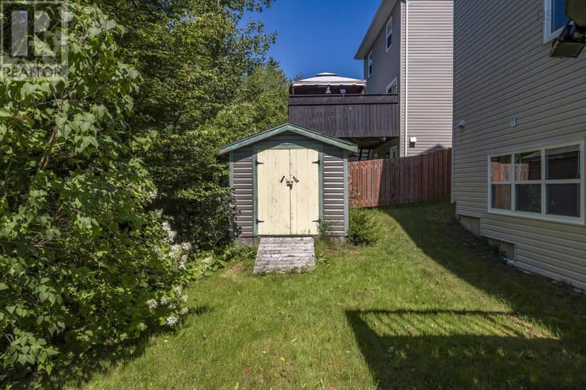 110 Sawmill Crescent — photo 37 of 40