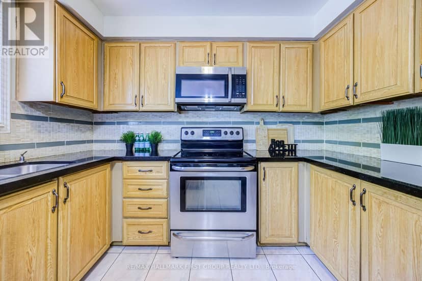 33 Anstead Crescent — photo 10 of 40