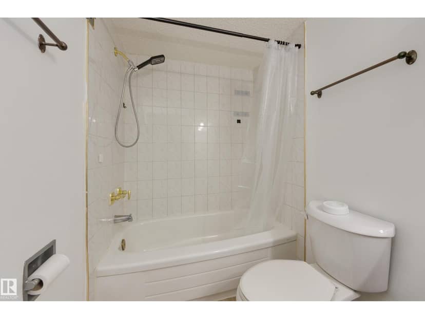#4 10836 116 ST NW — photo 22 of 26