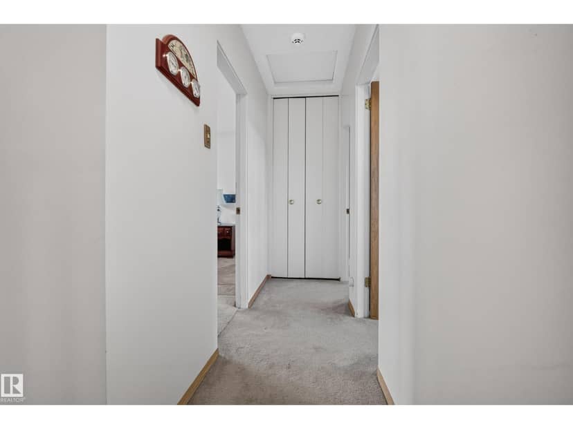 9011 157 ST NW — photo 30 of 40