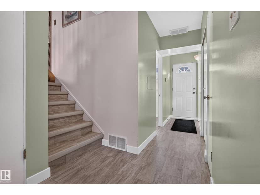 9011 157 ST NW — photo 40 of 40