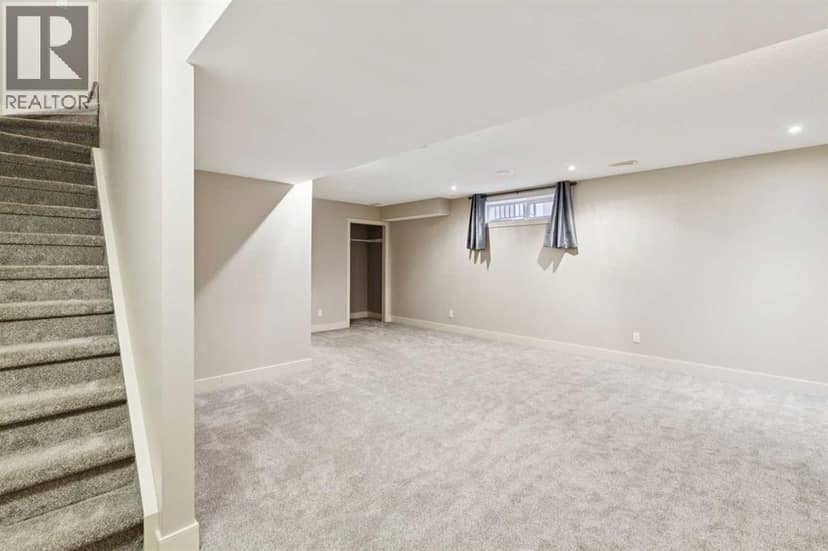 2, 133 12 Avenue NW — photo 17 of 26