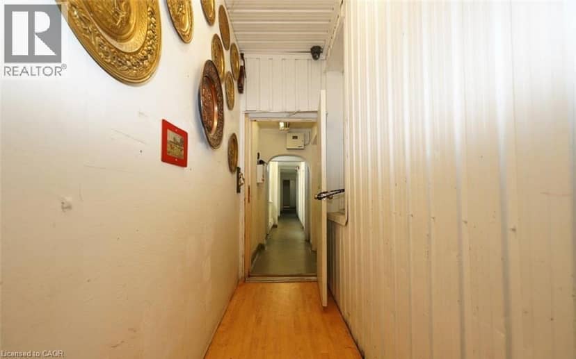 9 ALBERT Street, Welland, photo 3
