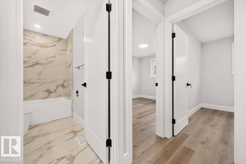 10912 34A AV NW — photo 34 of 40