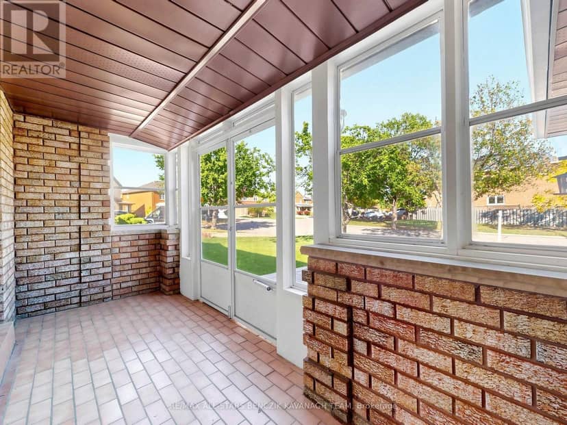 37 Dowling Circle, Markham, photo 2