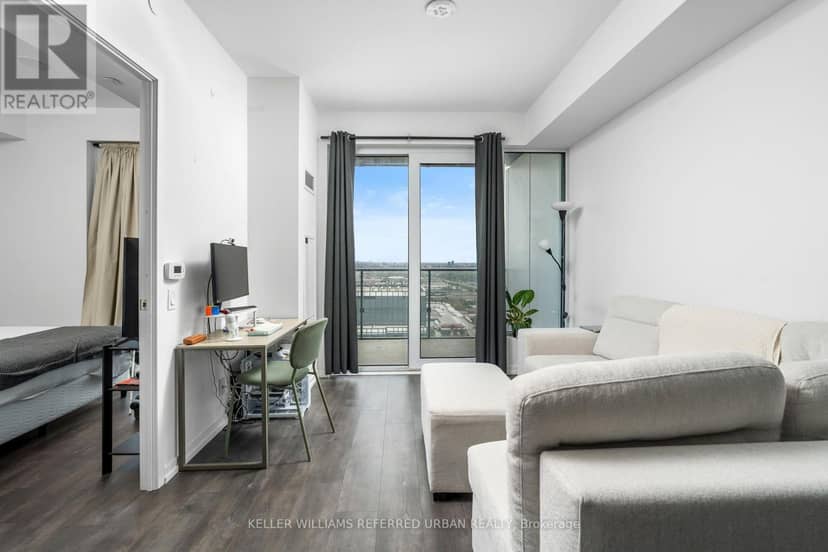 4510 - 7890 Jane Street — photo 13 of 36