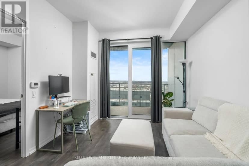 4510 - 7890 Jane Street — photo 16 of 36