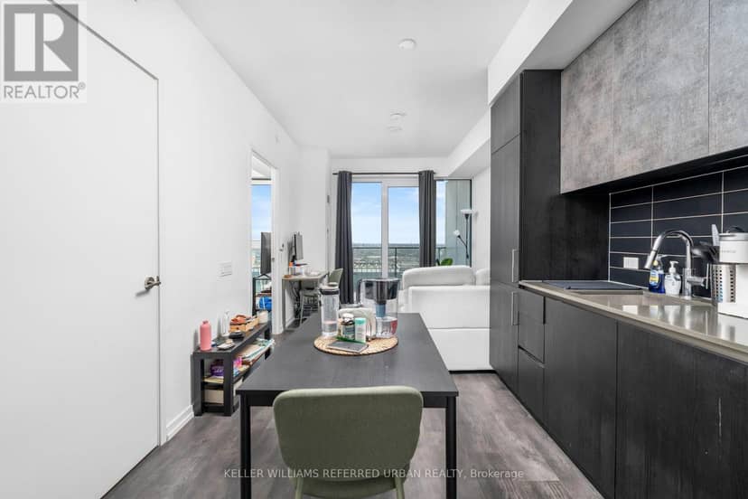 4510 - 7890 Jane Street — photo 9 of 36