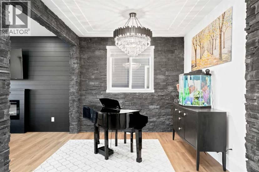 818 Edgefield Street — photo 13 of 40