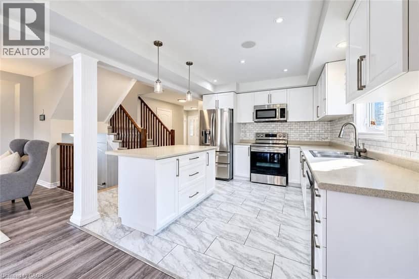 28 GREEN Street — photo 16 of 40