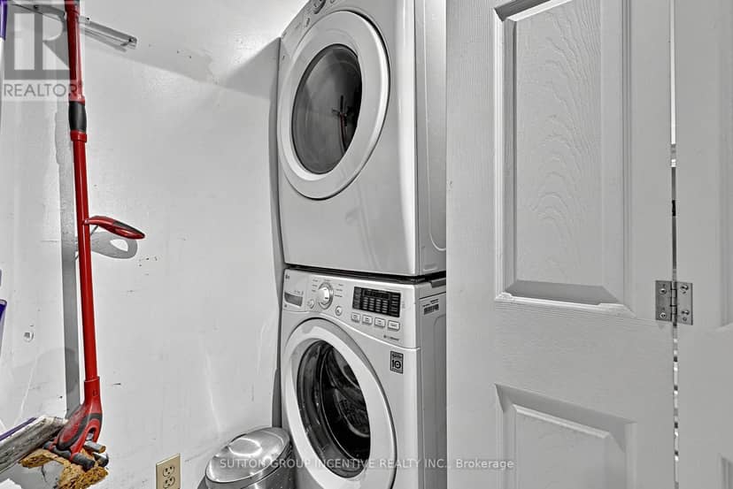 304 - 140 Dunlop Street E — photo 21 of 25