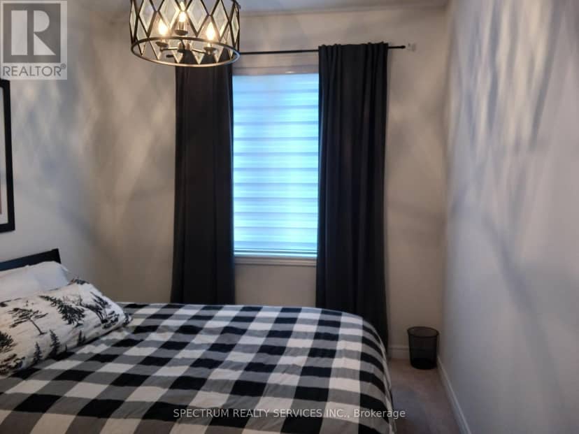 64 Regina Boulevard — photo 18 of 24