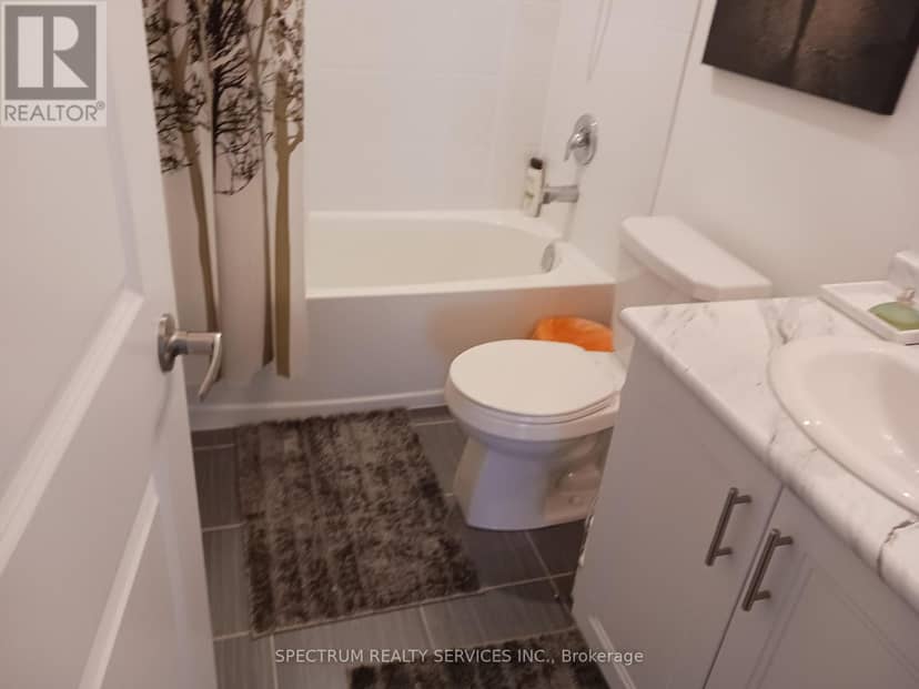 64 Regina Boulevard — photo 21 of 24