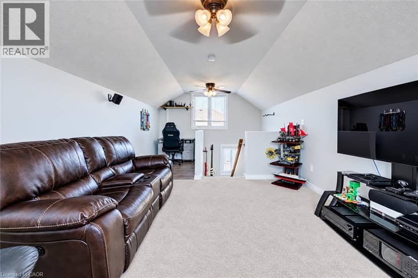 28 GREEN Street — photo 28 of 40