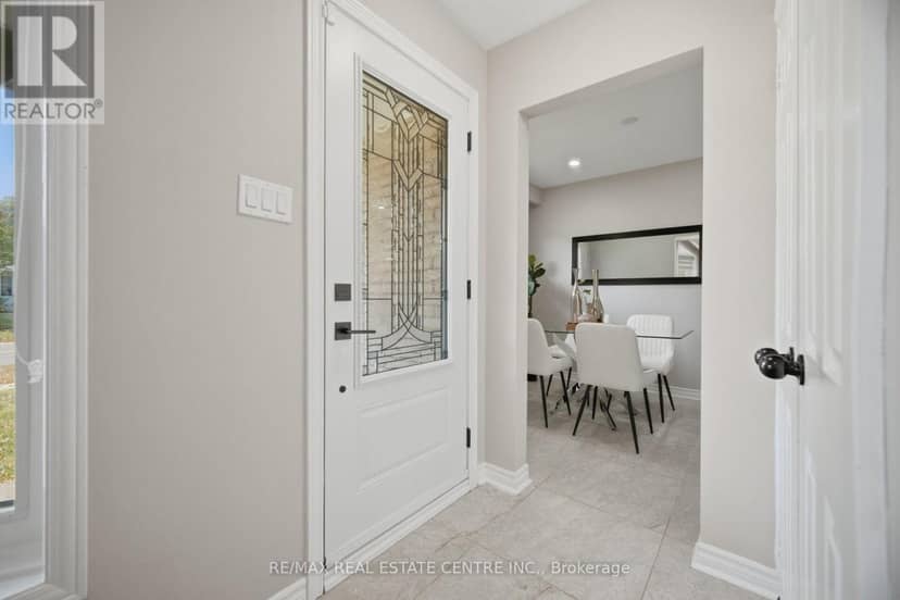 2134 Meadowbrook Road, Burlington, photo 4