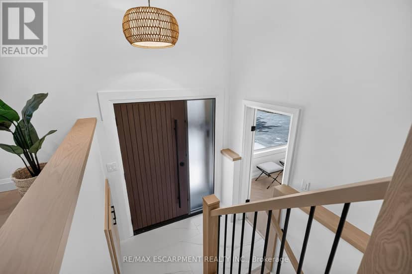 3028 Eva Drive — photo 12 of 40