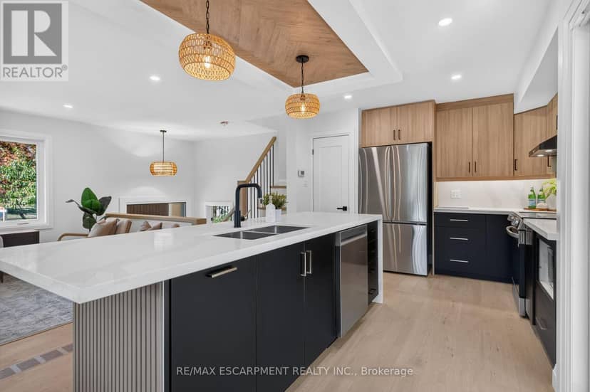3028 Eva Drive — photo 14 of 40