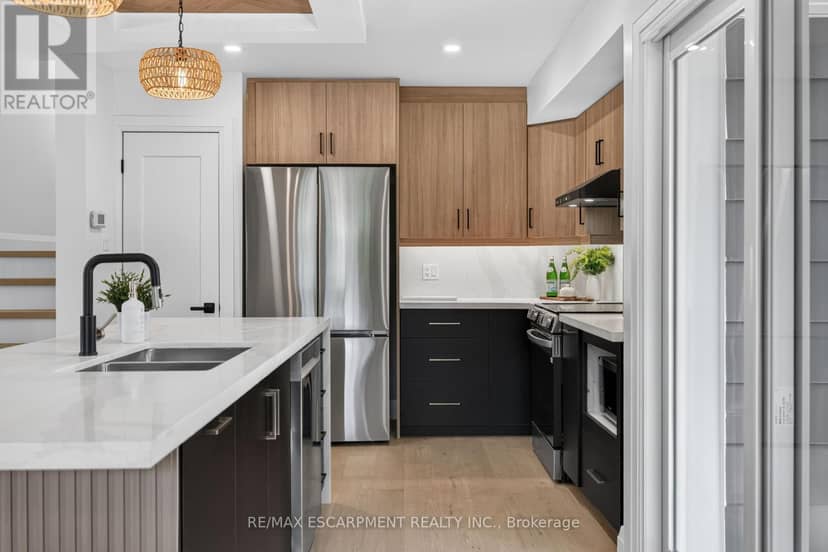 3028 Eva Drive — photo 17 of 40