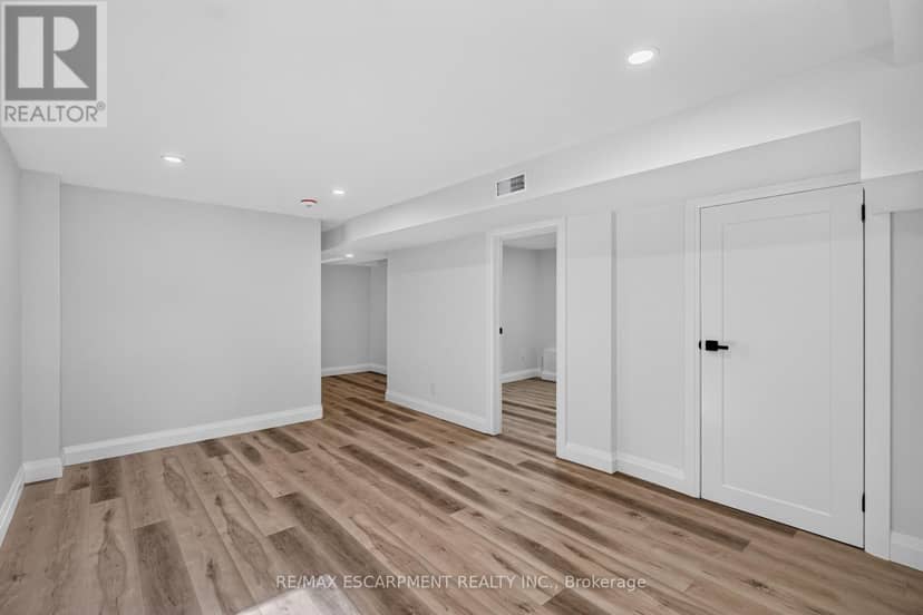 3028 Eva Drive — photo 33 of 40
