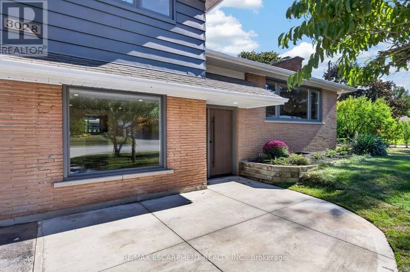 3028 Eva Drive, Burlington, photo 4