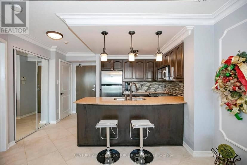 1512 - 9 George Street — photo 15 of 40