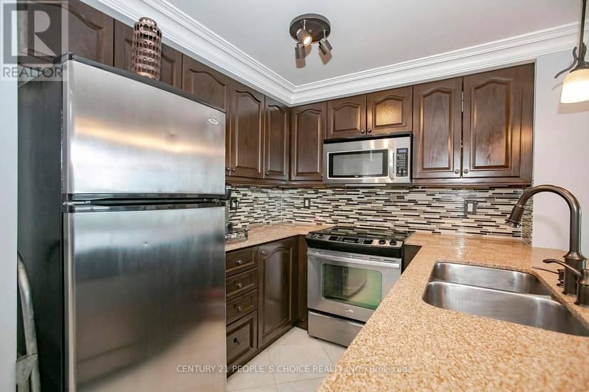 1512 - 9 George Street — photo 18 of 40