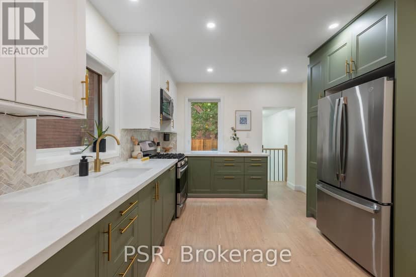 1045 Ossington Avenue — photo 14 of 40