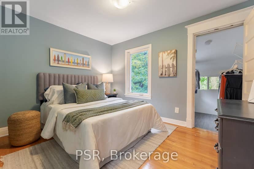 1045 Ossington Avenue — photo 23 of 40