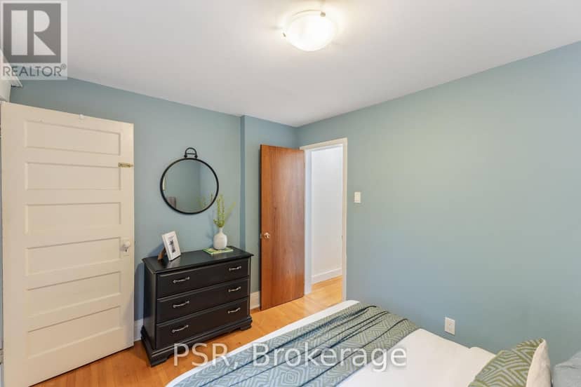 1045 Ossington Avenue — photo 25 of 40