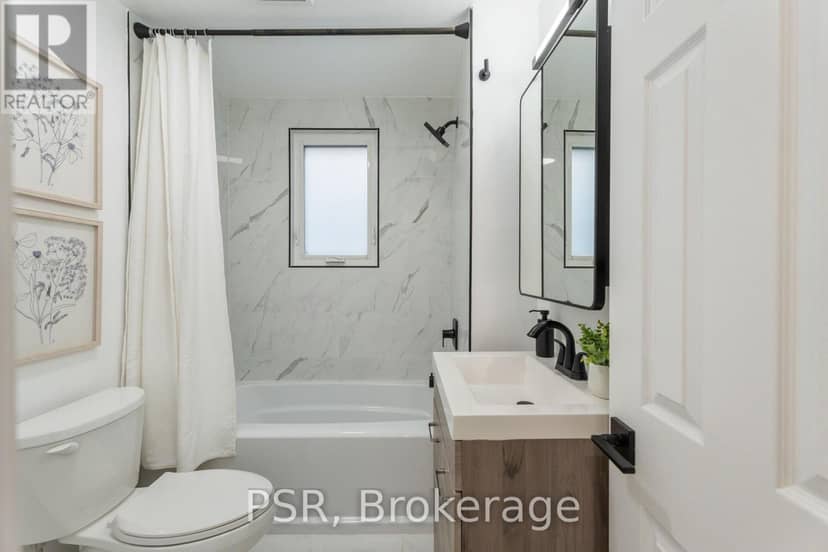 1045 Ossington Avenue — photo 26 of 40