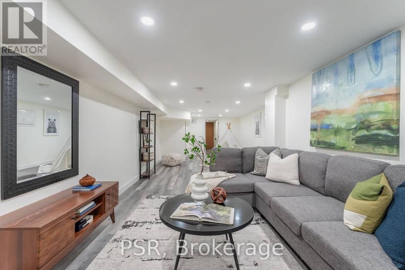 1045 Ossington Avenue — photo 33 of 40