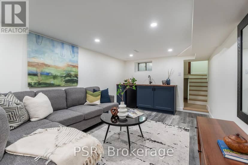 1045 Ossington Avenue — photo 35 of 40