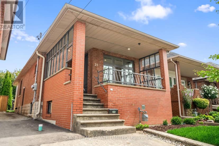 25 Chamberlain Avenue, Toronto, photo 2
