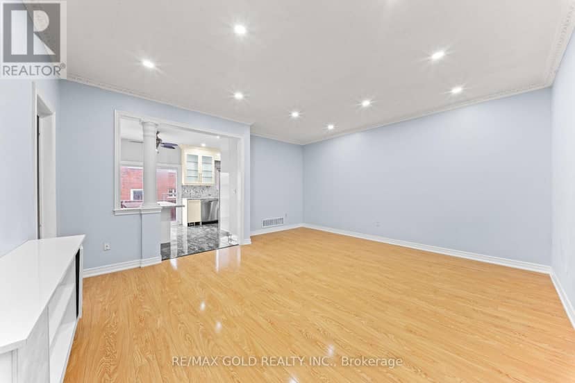 70 Crystalview Crescent, Brampton, photo 3