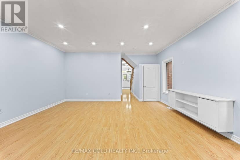 70 Crystalview Crescent, Brampton, photo 5