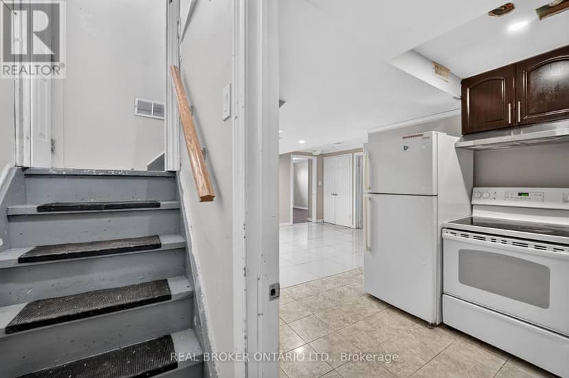 27 Vange Crescent — photo 25 of 40