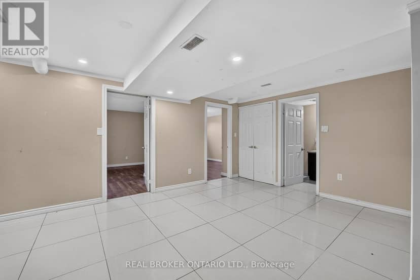 27 Vange Crescent — photo 31 of 40