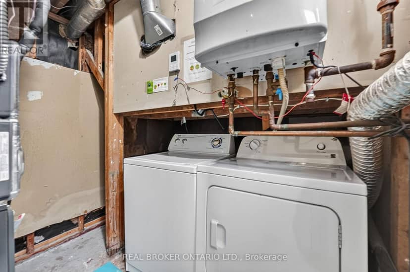 27 Vange Crescent — photo 39 of 40