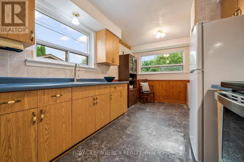 7 Cardwell Street — photo 11 of 27