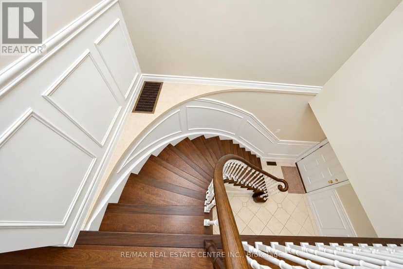 32 McKinnon Avenue — photo 20 of 40