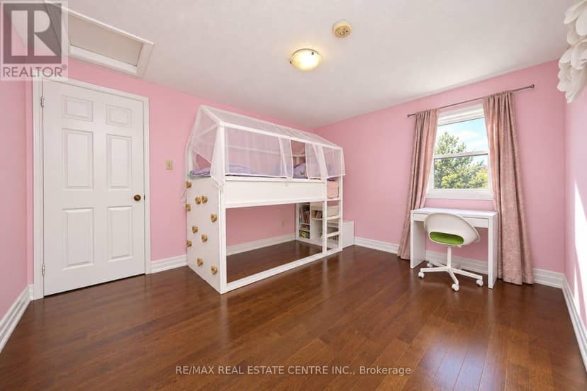 32 McKinnon Avenue — photo 25 of 40