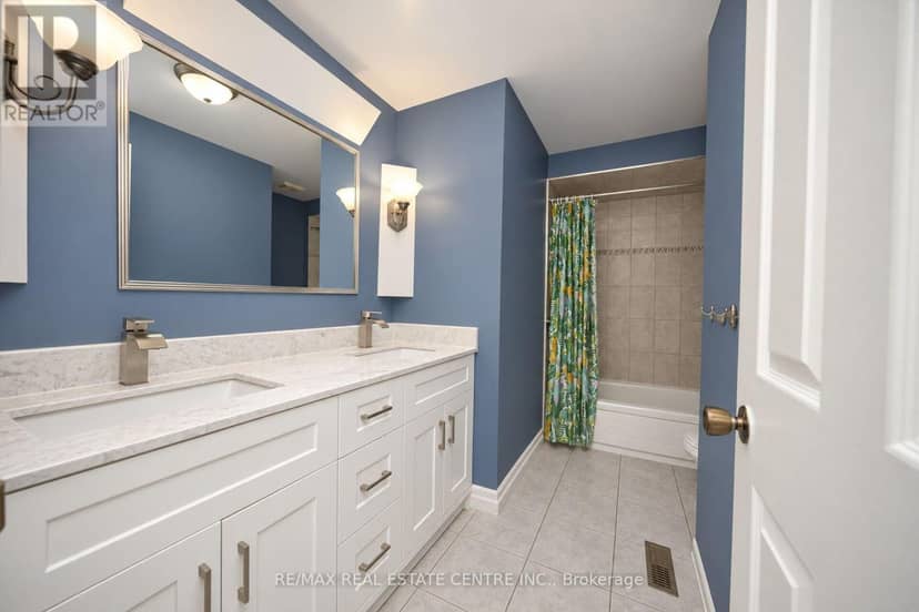 32 McKinnon Avenue — photo 29 of 40